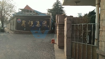 焊本為青島昊悅集團安裝調(diào)試螺母輸送機